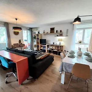 https://marseille-calanques-et-plages.fr-provencehotel.com