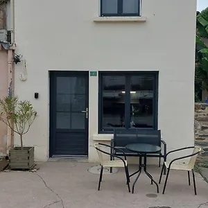 https://maison-sur-le-port-proximite-des-commerces.inbrittany.com
